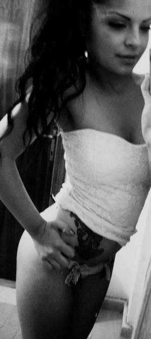 Connect with Desiree (24) in Virginia | Adult Dating