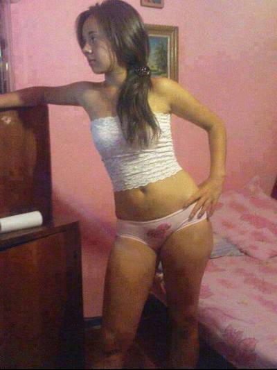 Meet Clarissa (18) from California | No-Strings Adult Dating