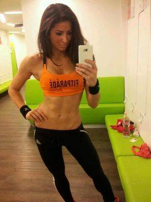 Amelia, 18, profile image for Los Angeles, CA dating page