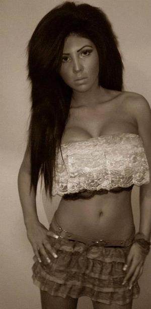 Arely (21) profile photo in Miami, FL