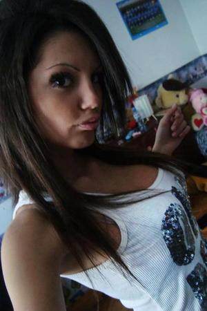 Photo of Angelique (19), adult profile in Hickory, NC