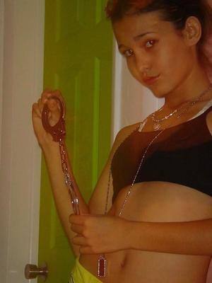 Angelica, 25, Quebec | No Commitment Dating Profile