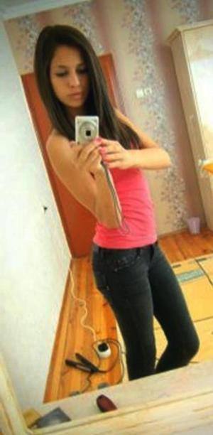 Lissette (25) in Alberta | No-Strings Adult Dating