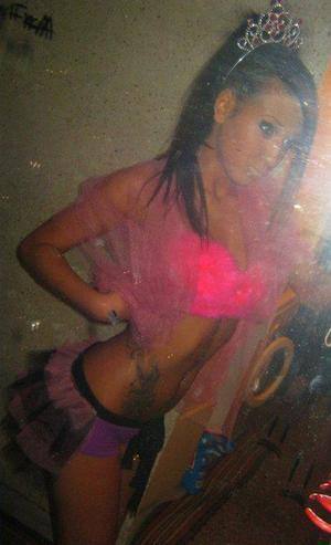 Meet Stephanie (25) from Quebec | NSA Casual Encounters