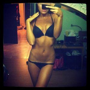 Penelope (25) in Quebec | No-Strings Adult Dating