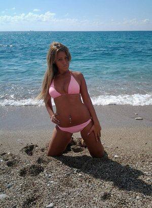 Sally (18) in Torrance, CA, adult profile photo