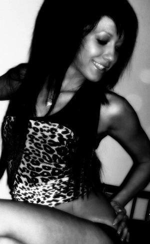 Dating profile image of Zaria, age 24, Los Angeles, CA