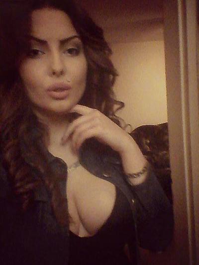 Yaritza (20) in New Jersey | No-Strings Adult Dating