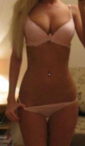 Photo of Jill (29) from Virginia Beach, VA dating profile