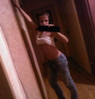 Monika (25) in Quebec | No-Strings Adult Dating