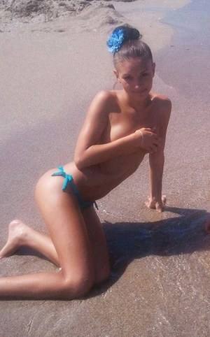 Bobbi (24) in Quebec | No-Strings Adult Dating