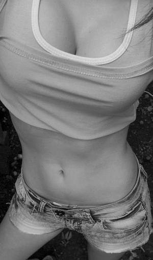 Dating profile image of Jeannie, age 23, Lakeland, FL