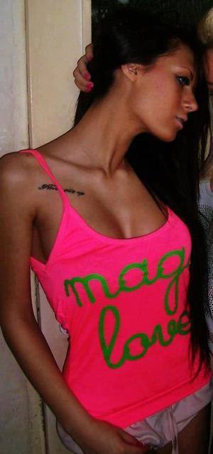 Kelly (26) in California | No-Strings Adult Dating