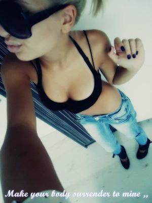 Photo of Alexia (26) from High Point, NC dating profile