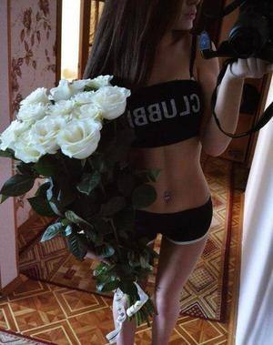 Amelie, 30, profile image for Los Angeles, CA dating page