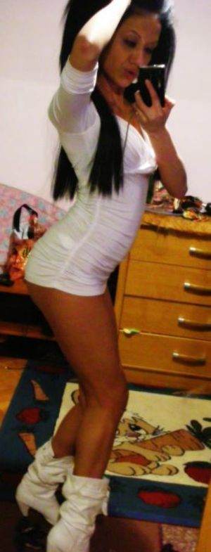 Photo of Lily (22), adult profile in Fayetteville, NC