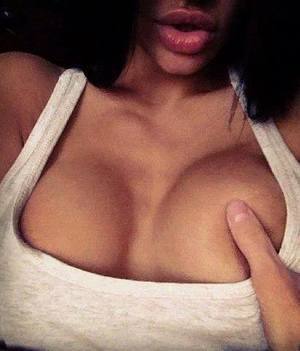 Meet Simone (18) from Quebec | NSA Casual Encounters