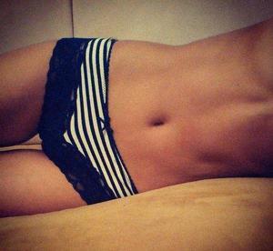 Tobi from Hopkinton, Rhode Island is looking for adult webcam chat