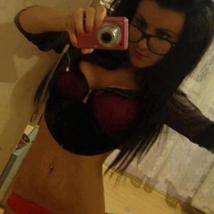 Gussie from Knoxville, Alabama is looking for adult webcam chat