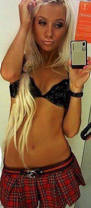 Eliana from Coatesville, Indiana is looking for adult webcam chat