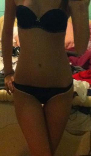 Idella from Grissom Afb, Indiana is looking for adult webcam chat