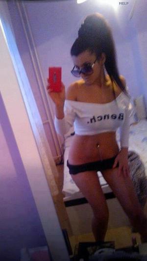 Celena from Woodinville, Washington is looking for adult webcam chat