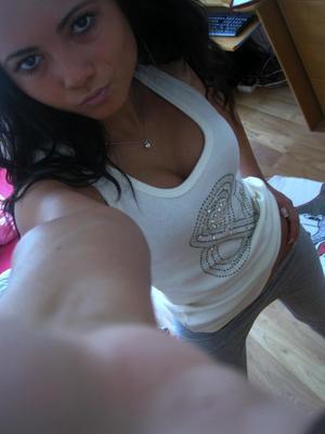 Onie from  is looking for adult webcam chat