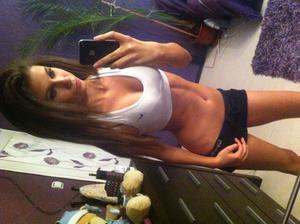 Pura from Utah is looking for adult webcam chat