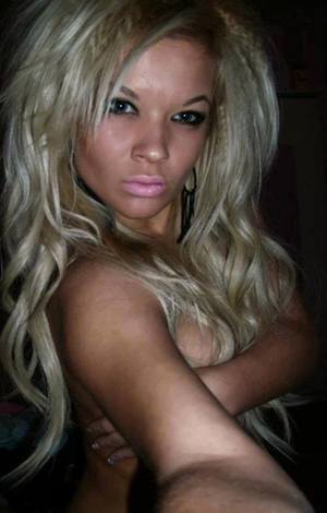 Lilliana from Moundridge, Kansas is looking for adult webcam chat