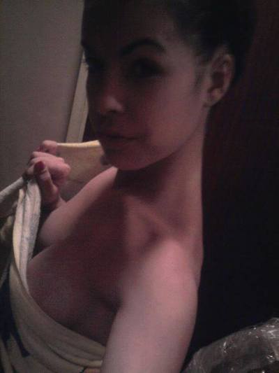 Drema from South Sutton, New Hampshire is looking for adult webcam chat