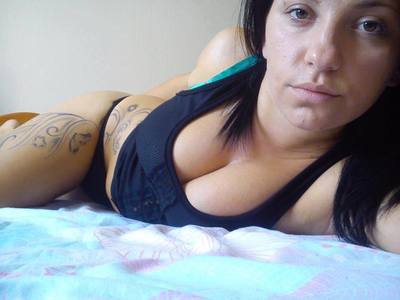 Shannan from  is looking for adult webcam chat