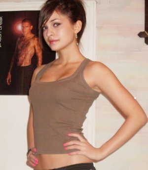 Paulene from  is interested in nsa sex with a nice, young man